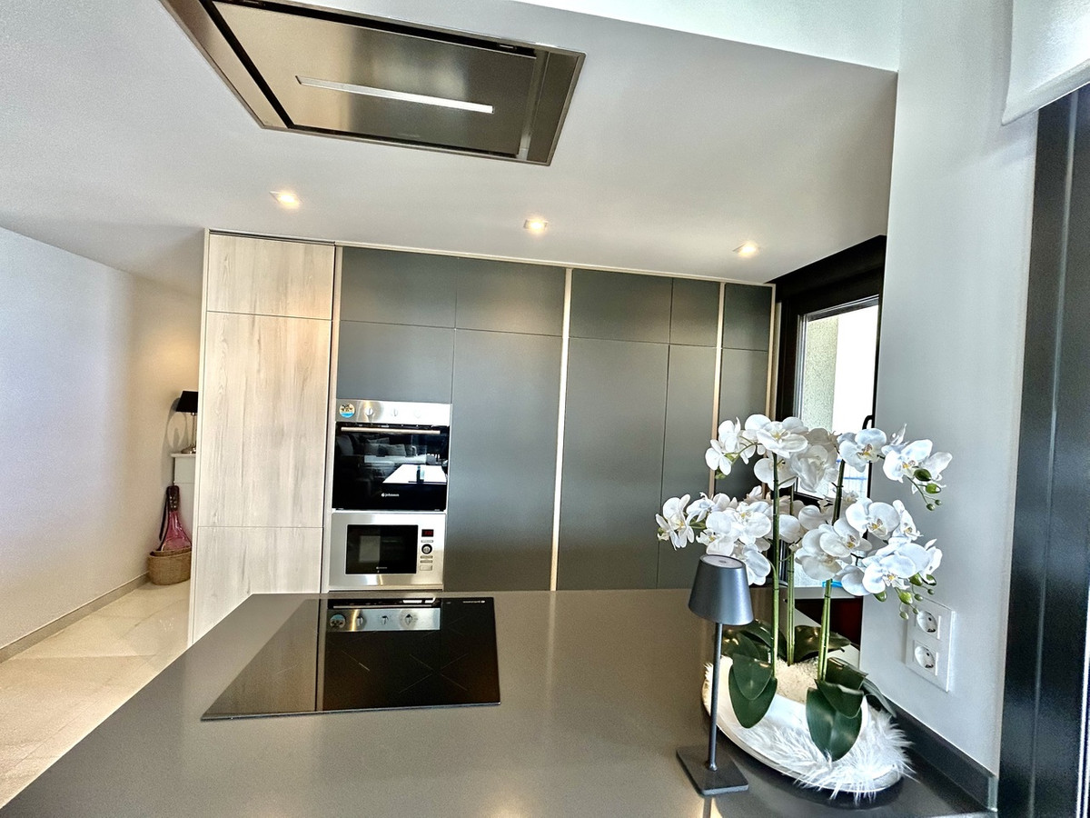 For sale - 3 Bedroom 2 Bathroom Apartment - Middle Floor Apartment in Orihuela - Playa Flamenca  - Alicante