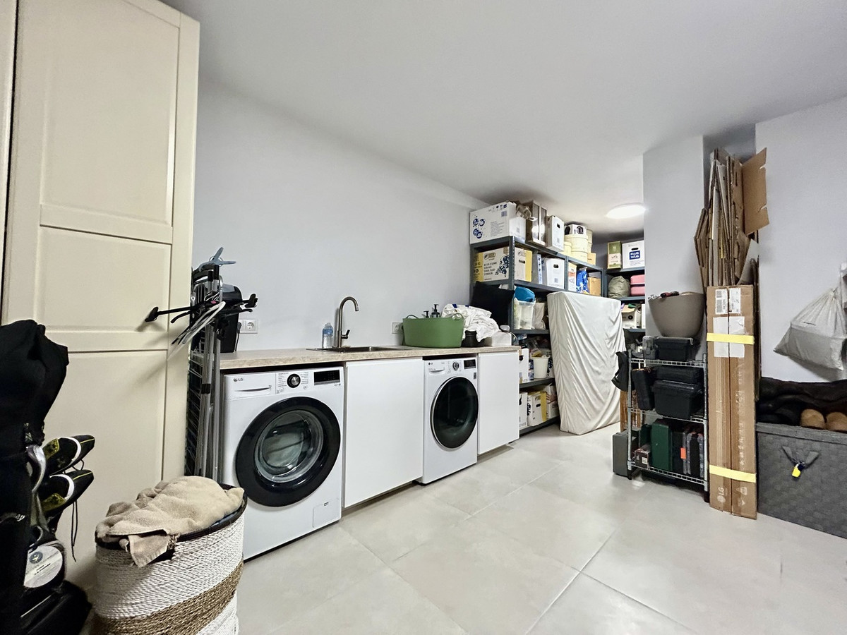 For sale - 4 Bedroom 3 Bathroom House - Detached Villa in San Miguel de Salinas - San Miguel de Salinas Centro  - Alicante