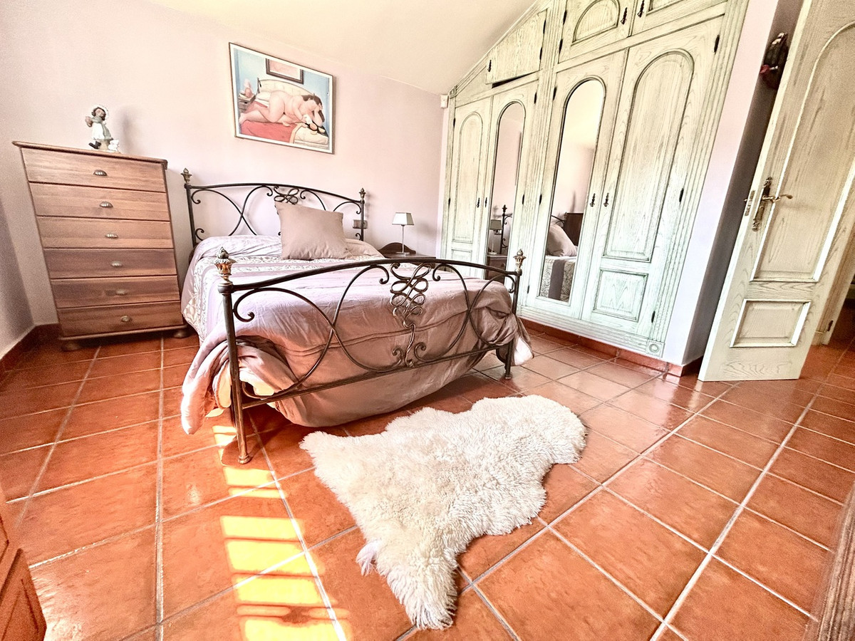 For sale - 6 Bedroom 5 Bathroom House - Detached Villa in Torrevieja - La Mata  - Alicante