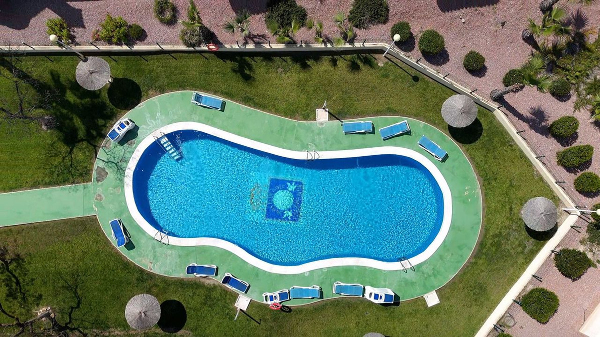 For sale - 2 Bedroom 2 Bathroom Ground Floor Apartment in Villamartin  - Villamartin  - Alicante