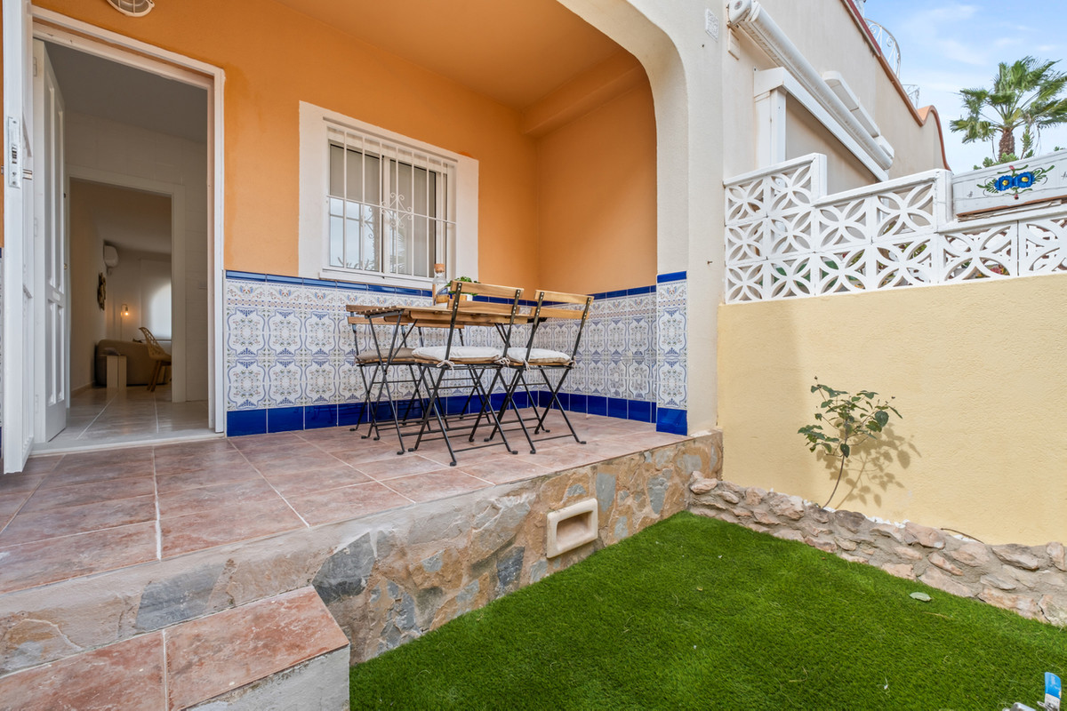 For sale - 2 Bedroom 2 Bathroom House - Townhouse in Orihuela - Playa Flamenca  - Alicante