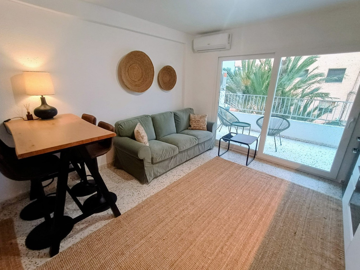 For sale - 2 Bedroom 1 Bathroom Apartment - Middle Floor Apartment in Guardamar del Segura - Guardamar del Segura Centro  - Alicante