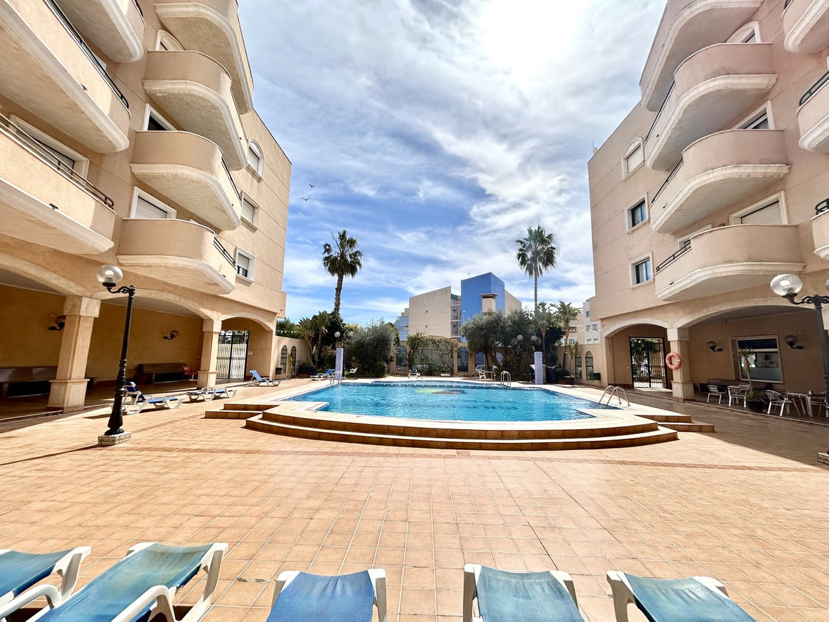 For sale - 2 Bedroom 1 Bathroom Apartment - Top Floor Apartment in Orihuela - Cabo Roig  - Alicante