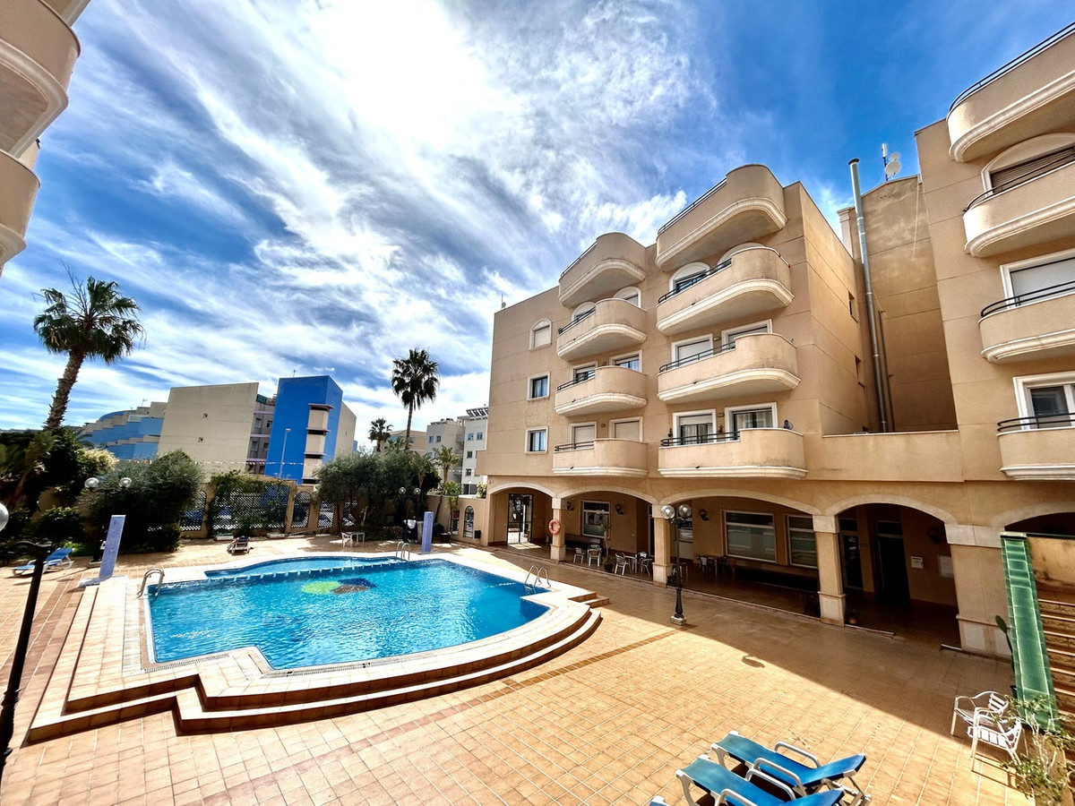 For sale - 2 Bedroom 1 Bathroom Apartment - Top Floor Apartment in Orihuela - Cabo Roig  - Alicante