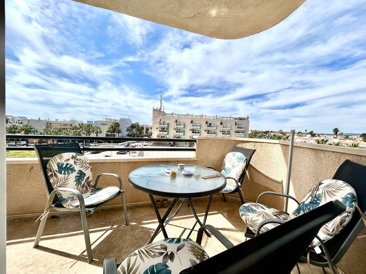For sale - 2 Bedroom 1 Bathroom Apartment - Top Floor Apartment in Orihuela - Cabo Roig  - Alicante