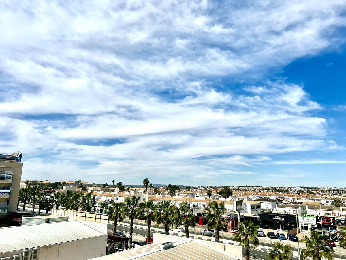 For sale - 2 Bedroom 1 Bathroom Apartment - Top Floor Apartment in Orihuela - Cabo Roig  - Alicante