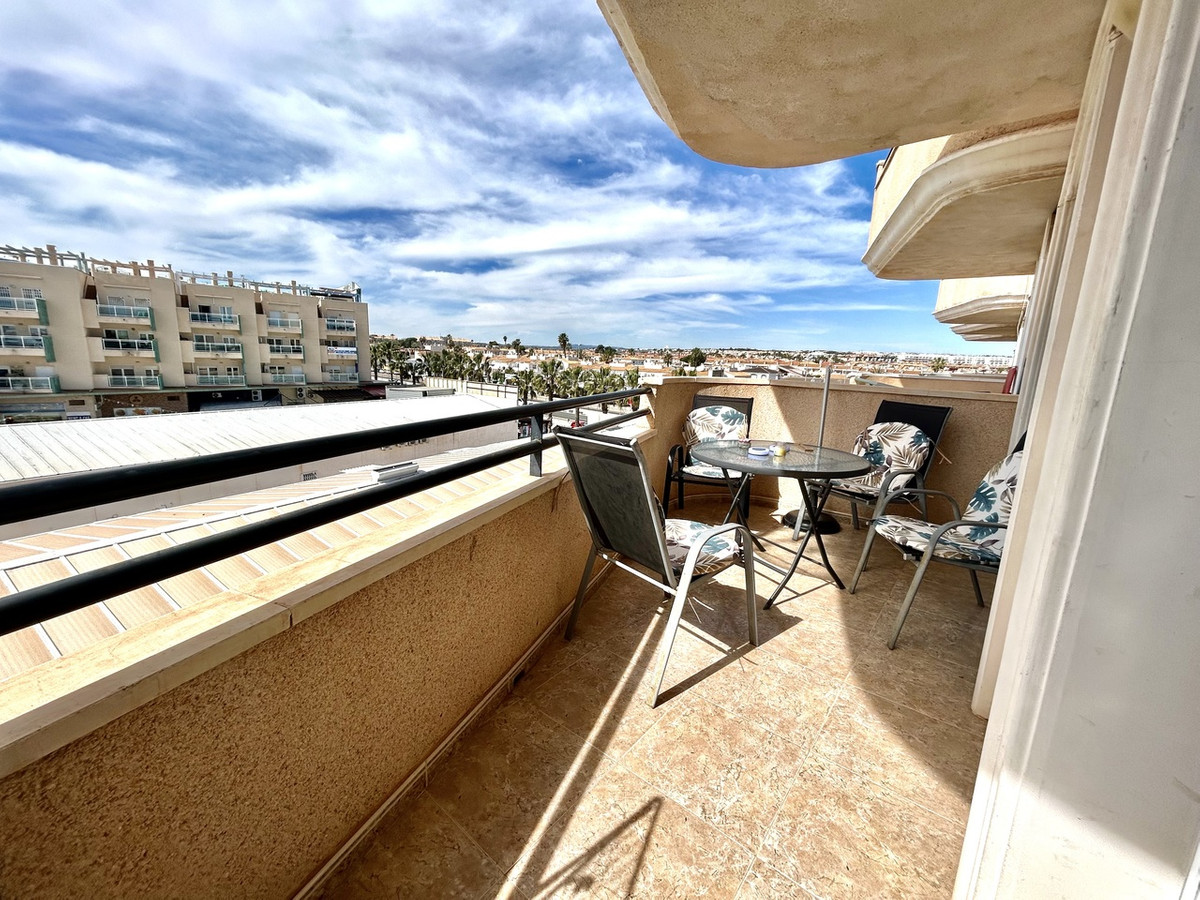 For sale - 2 Bedroom 1 Bathroom Apartment - Top Floor Apartment in Orihuela - Cabo Roig  - Alicante