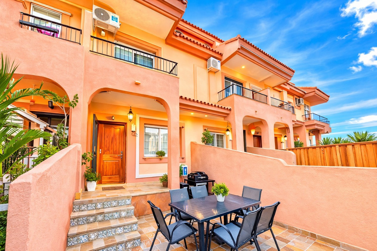 For sale - 4 Bedroom 2 Bathroom House - Townhouse in San Pedro del Pinatar - San Pedro del Pinatar Centro  - Murcia