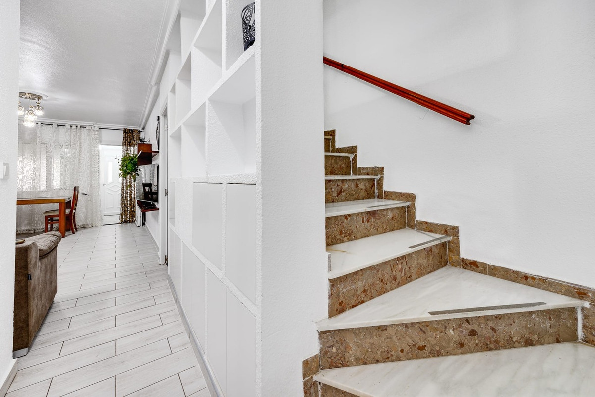 For sale - 3 Bedroom 2 Bathroom House - Townhouse in Torrevieja - Torrevieja Centro  - Alicante