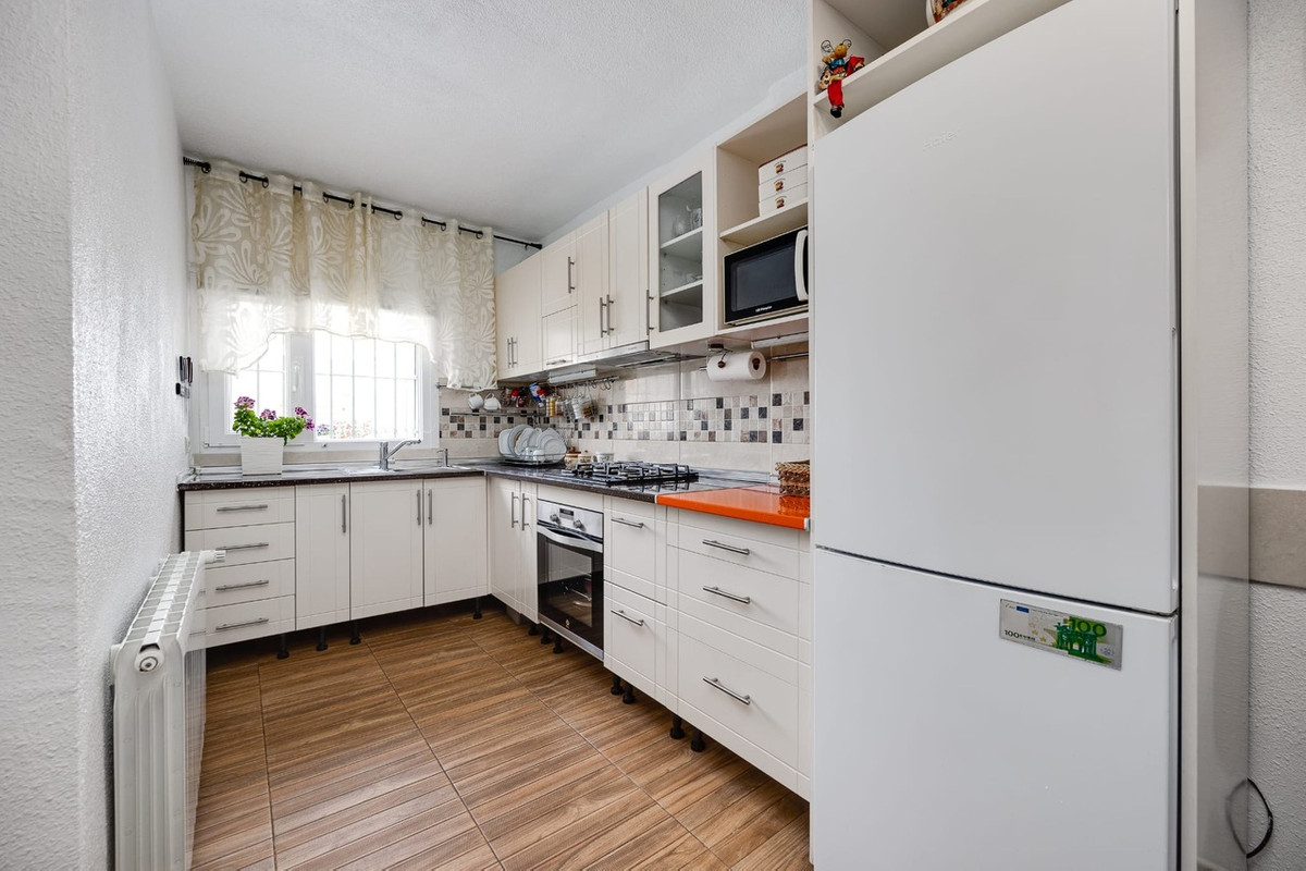 For sale - 3 Bedroom 2 Bathroom House - Townhouse in Torrevieja - Torrevieja Centro  - Alicante