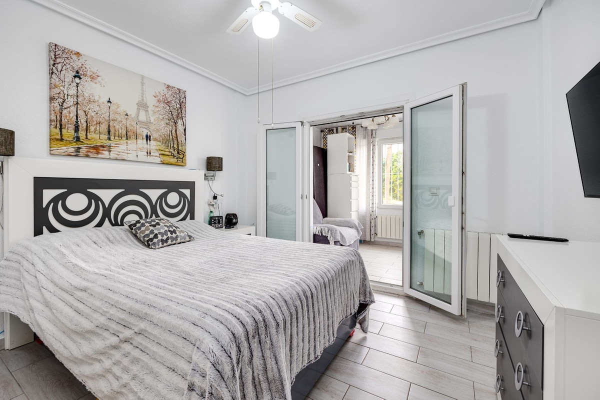 For sale - 3 Bedroom 2 Bathroom House - Townhouse in Torrevieja - Torrevieja Centro  - Alicante