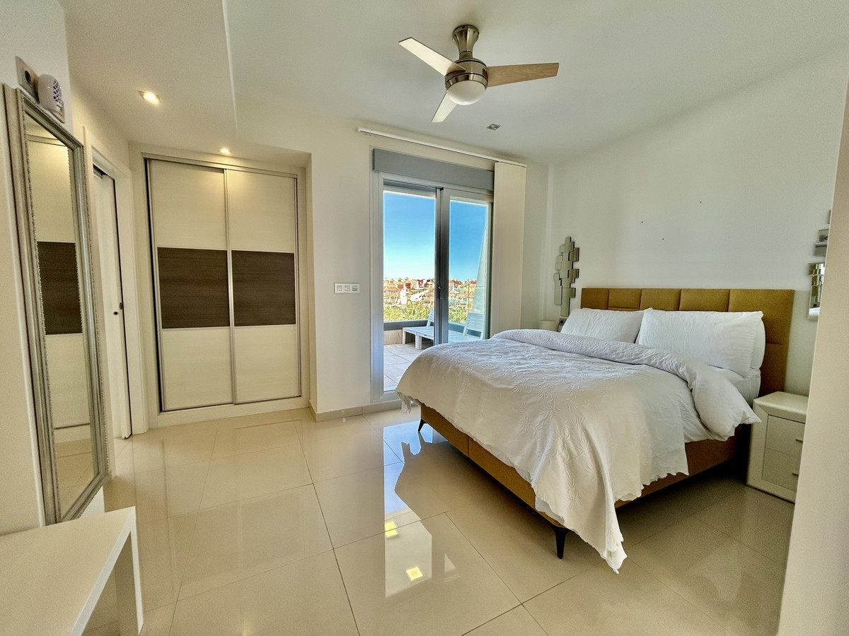 For sale - 3 Bedroom 4 Bathroom House - Detached Villa in Orihuela - Villamartin  - Alicante
