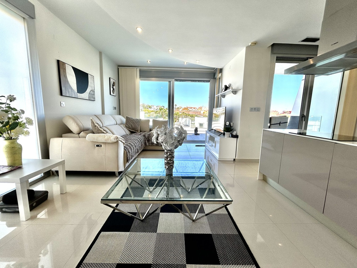 For sale - 3 Bedroom 4 Bathroom House - Detached Villa in Orihuela - Villamartin  - Alicante