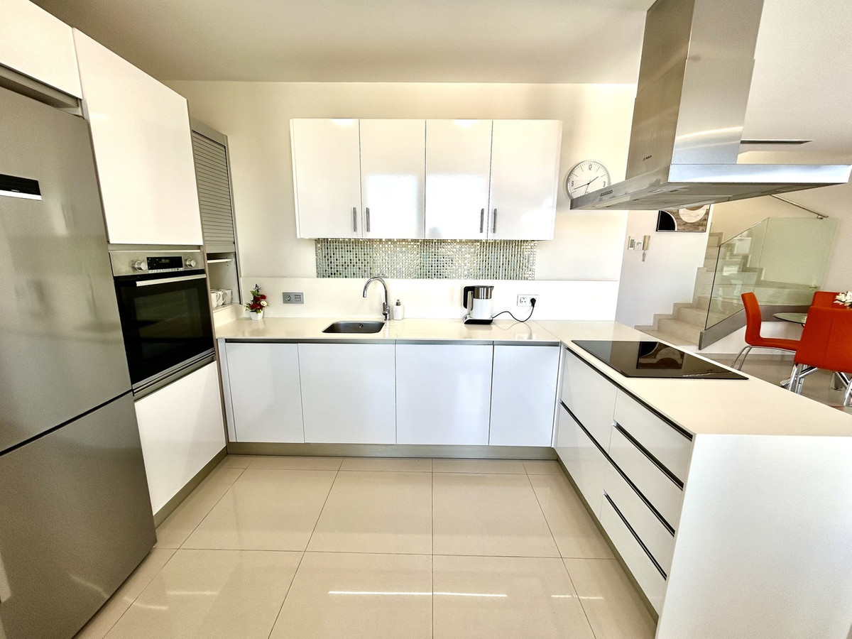 For sale - 3 Bedroom 4 Bathroom House - Detached Villa in Orihuela - Villamartin  - Alicante