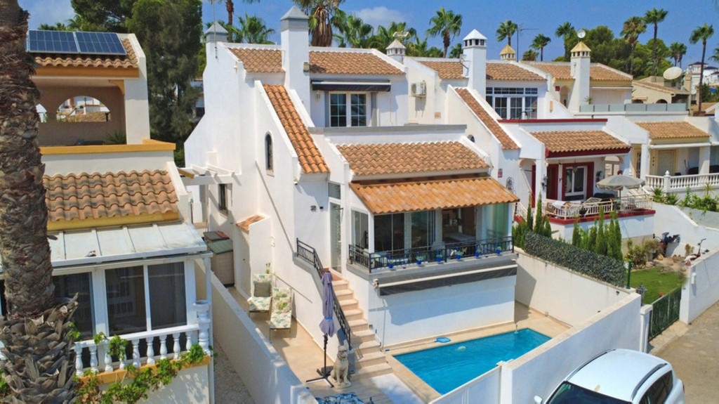 2 Bedroom 3 Bathroom House - Detached Villa in Orihuela