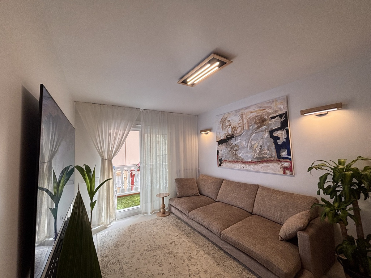 For sale - 2 Bedroom 1 Bathroom Apartment - Middle Floor Apartment in San Pedro del Pinatar - Lo Pagan  - Murcia