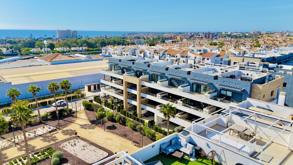 For sale - 2 Bedroom 1 Bathroom Apartment - Middle Floor Apartment in Orihuela - Playa Flamenca  - Alicante