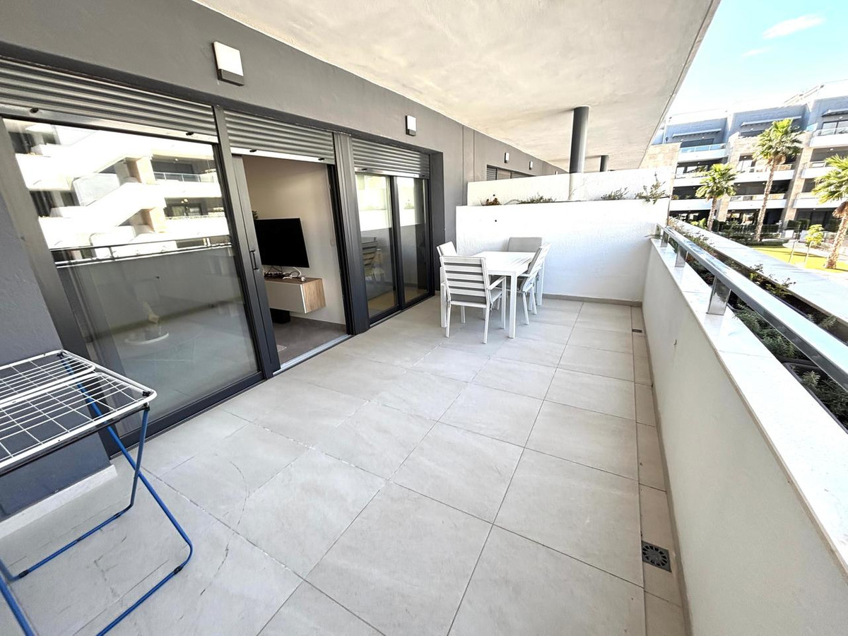 For sale - 2 Bedroom 1 Bathroom Apartment - Middle Floor Apartment in Orihuela - Playa Flamenca  - Alicante