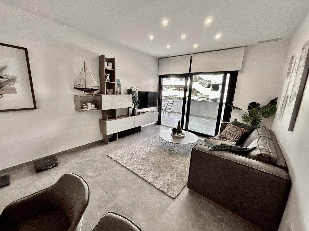 For sale - 2 Bedroom 1 Bathroom Apartment - Middle Floor Apartment in Orihuela - Playa Flamenca  - Alicante