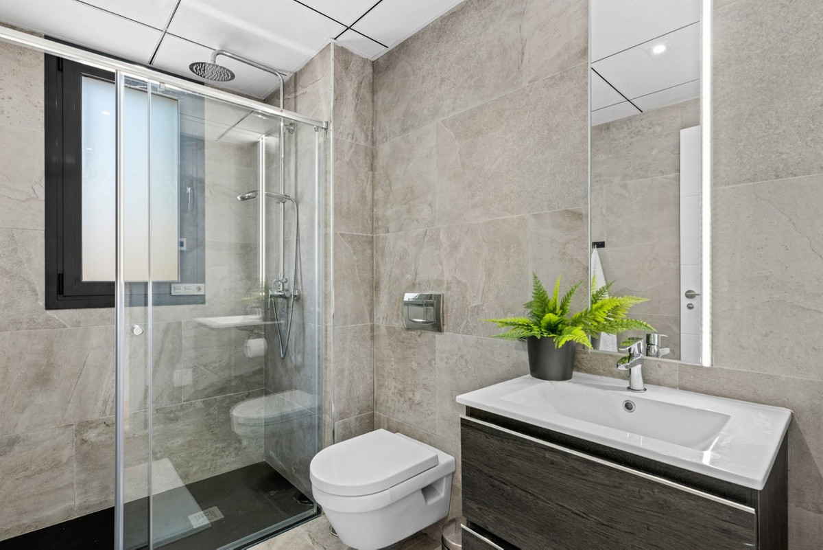 For sale - 5 Bedroom 4 Bathroom House - Detached Villa in Orihuela - Cabo Roig  - Alicante