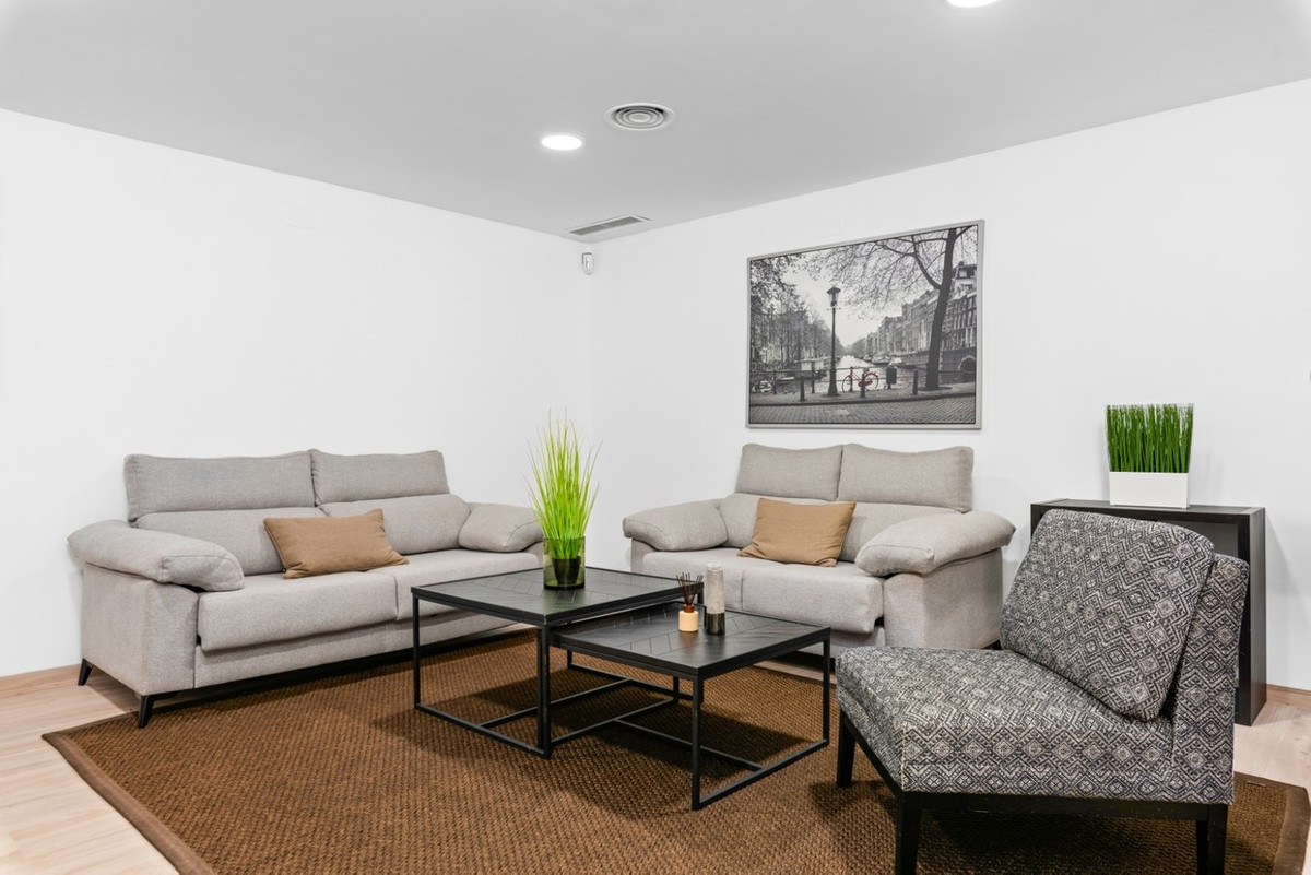 For sale - 5 Bedroom 4 Bathroom House - Detached Villa in Orihuela - Cabo Roig  - Alicante