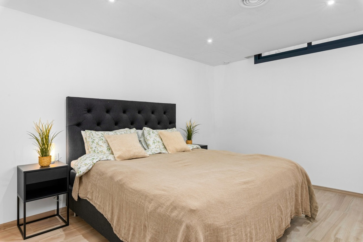 For sale - 5 Bedroom 4 Bathroom House - Detached Villa in Orihuela - Cabo Roig  - Alicante