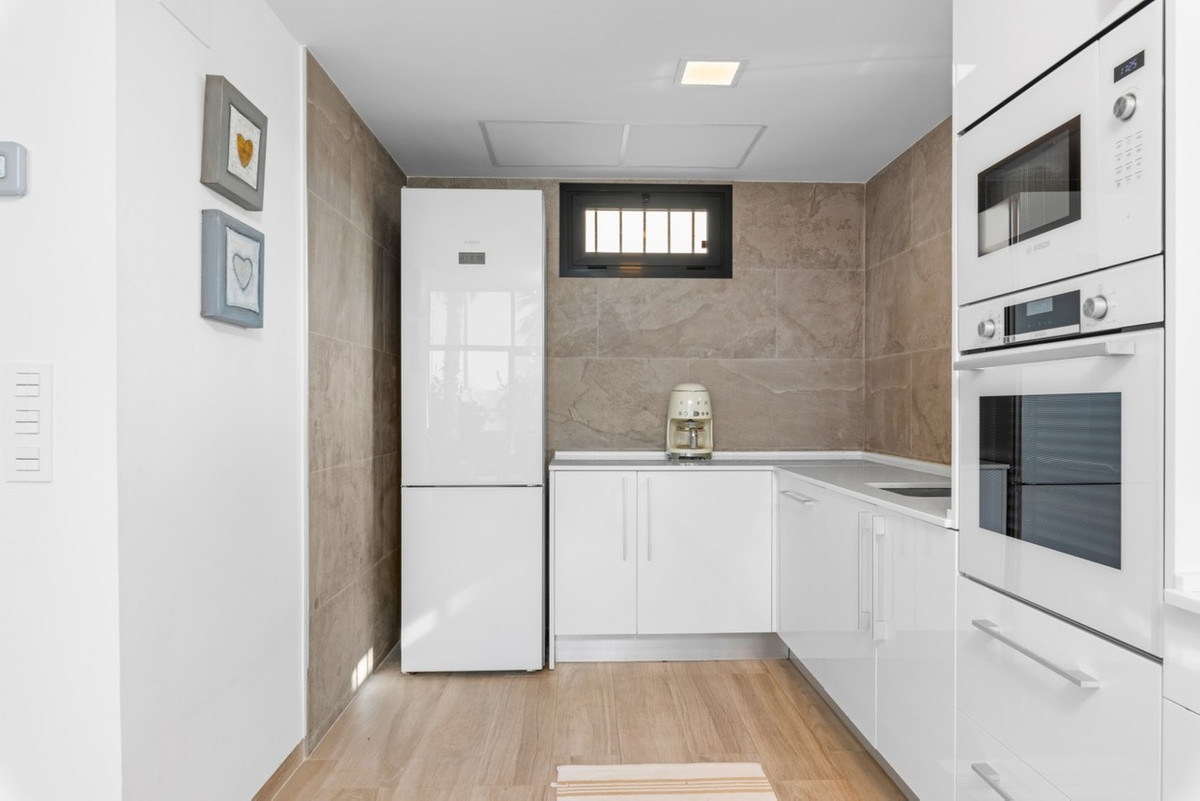 For sale - 5 Bedroom 4 Bathroom House - Detached Villa in Orihuela - Cabo Roig  - Alicante