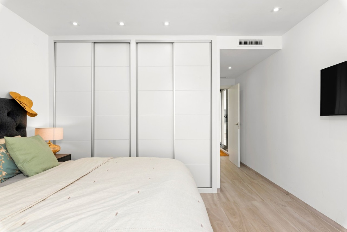 For sale - 5 Bedroom 4 Bathroom House - Detached Villa in Orihuela - Cabo Roig  - Alicante