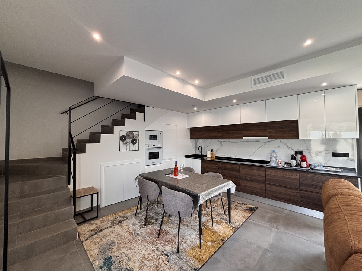 For sale - 2 Bedroom 2 Bathroom House - Detached Villa in Orihuela - Villamartin  - Alicante