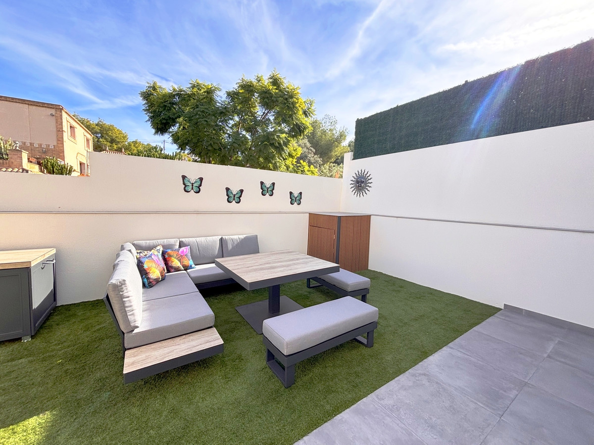 For sale - 2 Bedroom 2 Bathroom House - Detached Villa in Orihuela - Villamartin  - Alicante