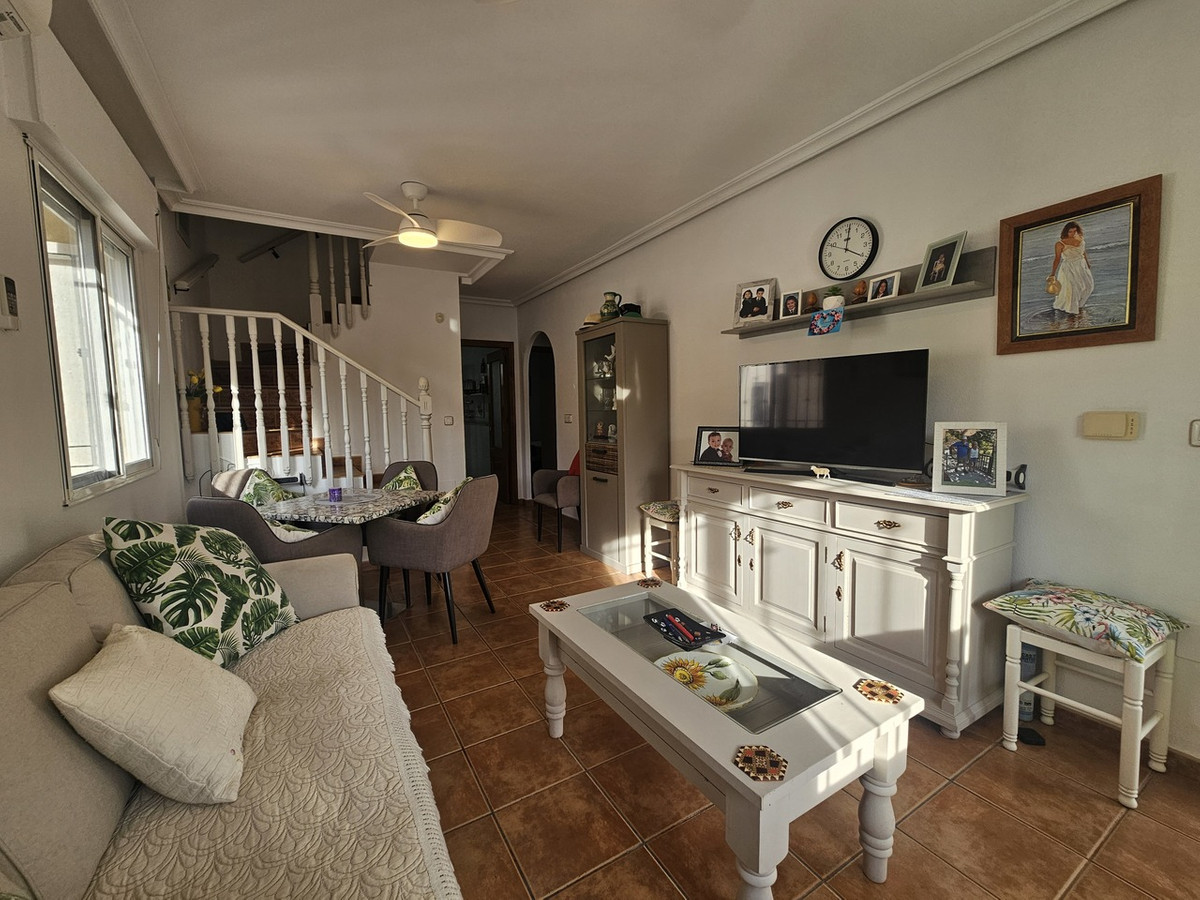 For sale - 3 Bedroom 2 Bathroom House - Bungalow in Orihuela - La Zenia  - Alicante