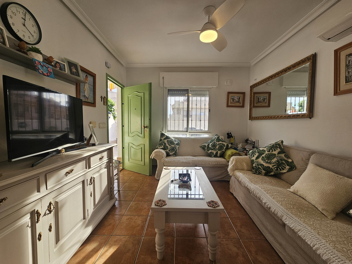 For sale - 3 Bedroom 2 Bathroom House - Bungalow in Orihuela - La Zenia  - Alicante