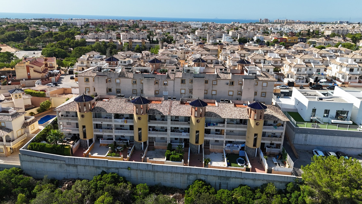 For sale - 2 Bedroom 1 Bathroom Apartment - Ground Floor Apartment in Orihuela - Cabo Roig  - Alicante