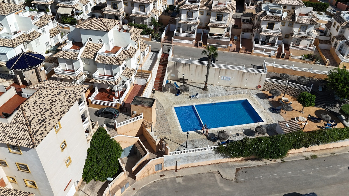For sale - 2 Bedroom 1 Bathroom Apartment - Ground Floor Apartment in Orihuela - Cabo Roig  - Alicante