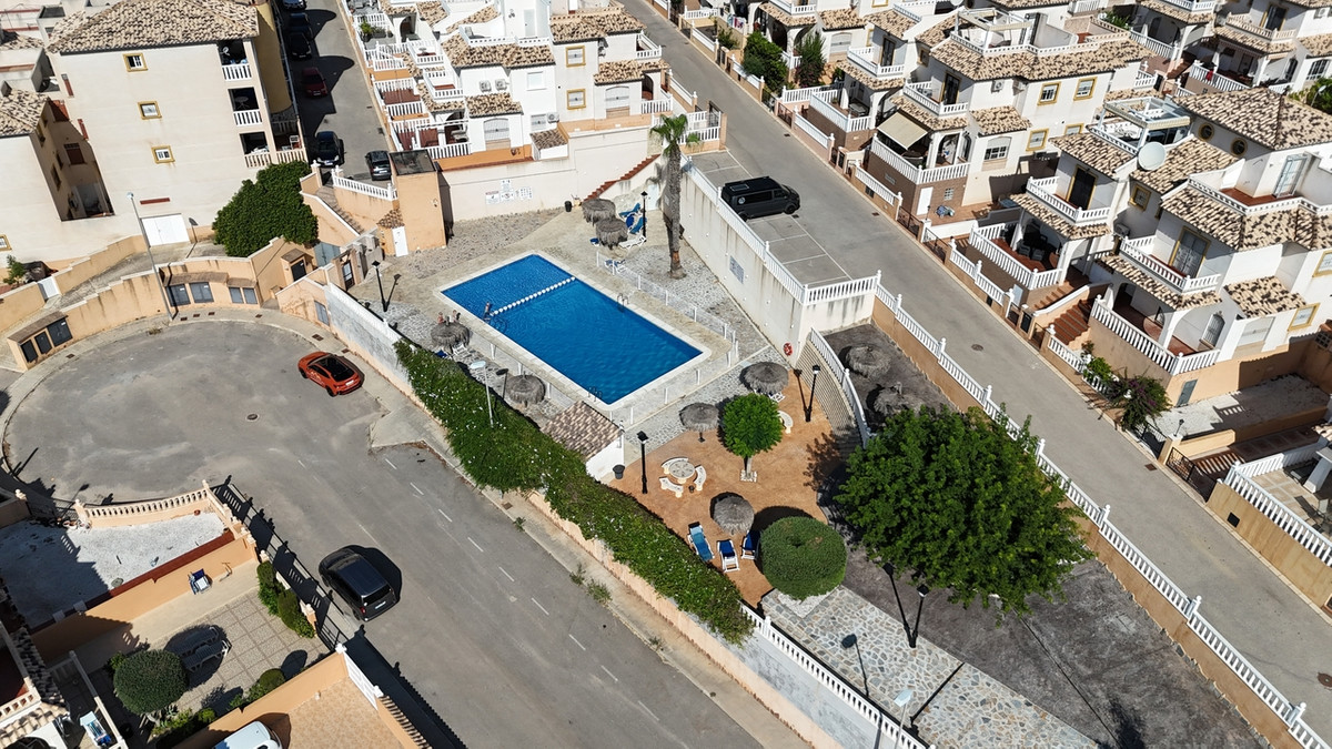 For sale - 2 Bedroom 1 Bathroom Apartment - Ground Floor Apartment in Orihuela - Cabo Roig  - Alicante
