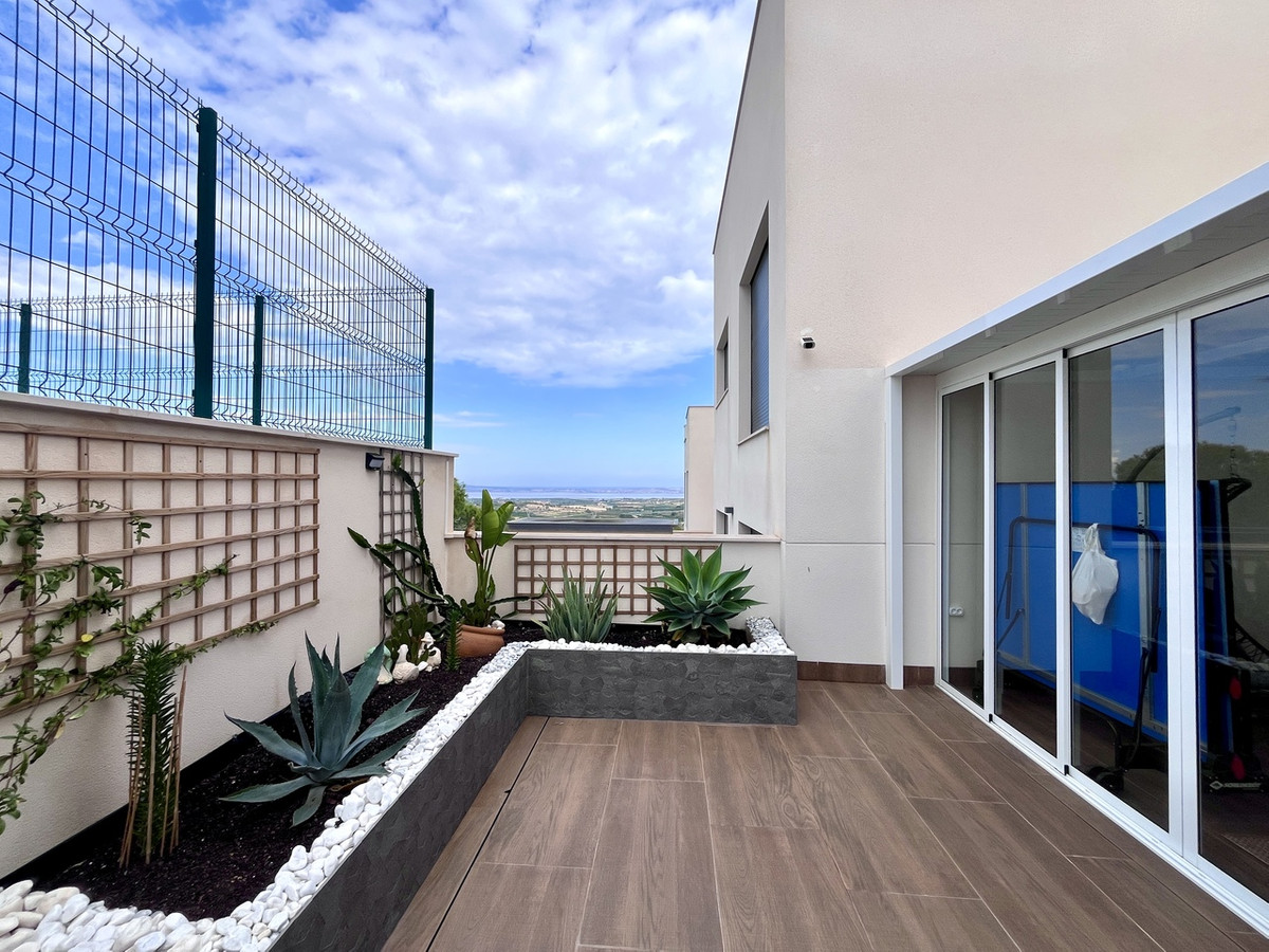 For sale - 2 Bedroom 2 Bathroom Apartment - Ground Floor Apartment in San Miguel de Salinas - San Miguel de Salinas Centro  - Alicante