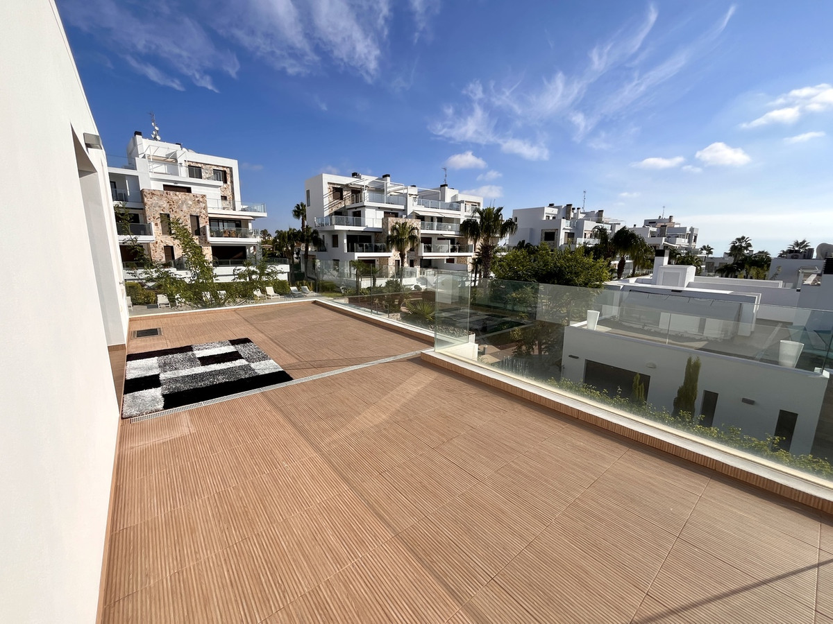 For sale - 3 Bedroom 2 Bathroom House - Detached Villa in Orihuela - Los Dolses  - Alicante