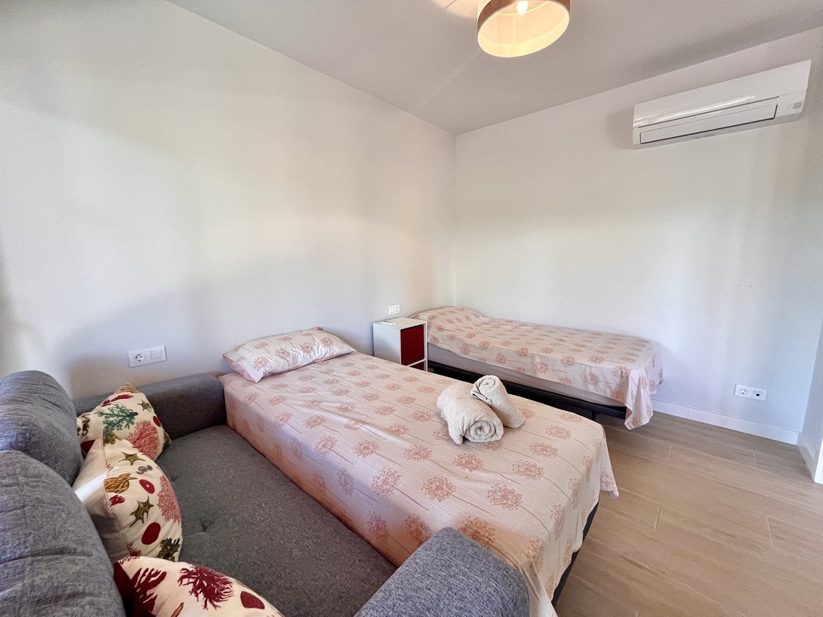 For sale - 2 Bedroom 2 Bathroom Apartment - Ground Floor Apartment in Orihuela - Los Dolses  - Alicante