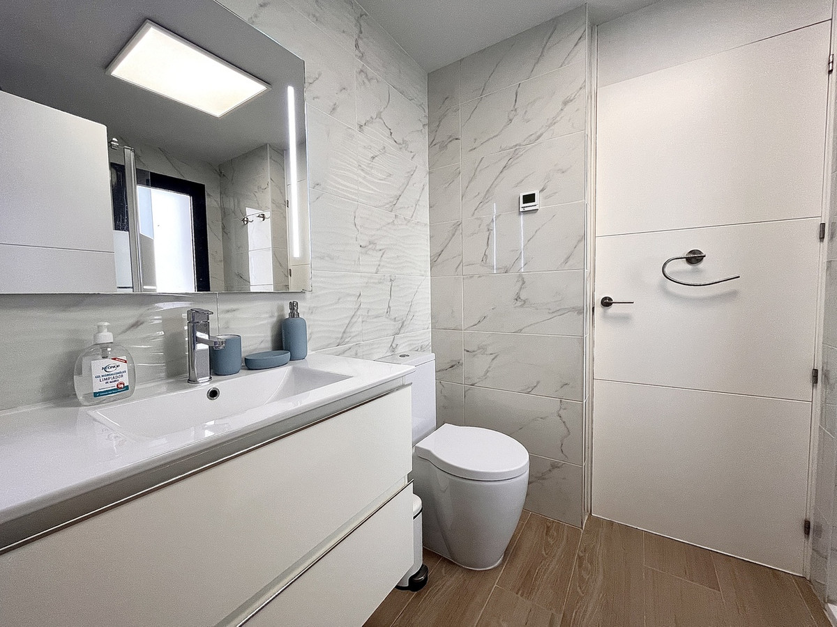 For sale - 2 Bedroom 2 Bathroom Apartment - Ground Floor Apartment in Orihuela - Los Dolses  - Alicante