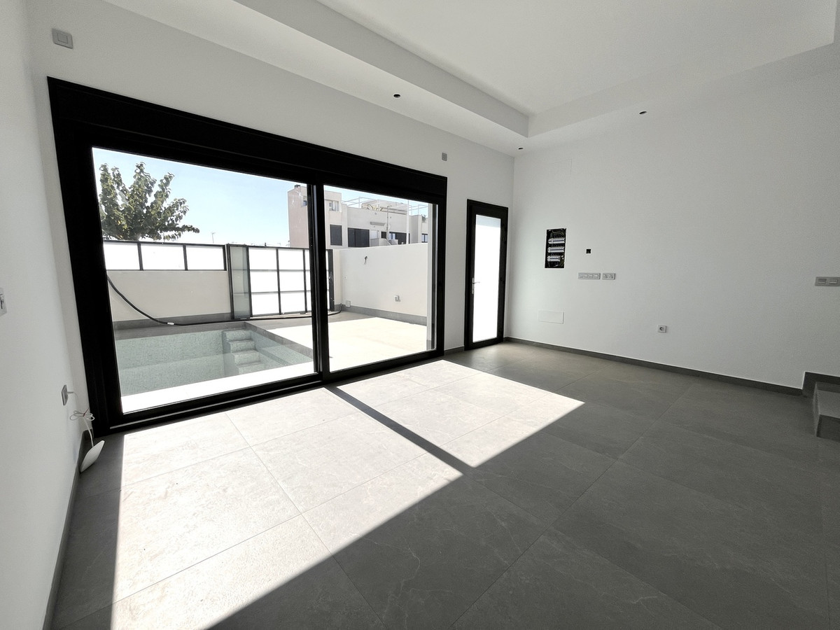 For sale - 3 Bedroom 3 Bathroom House - Detached Villa in San Pedro del Pinatar - San Pedro del Pinatar Centro  - Murcia
