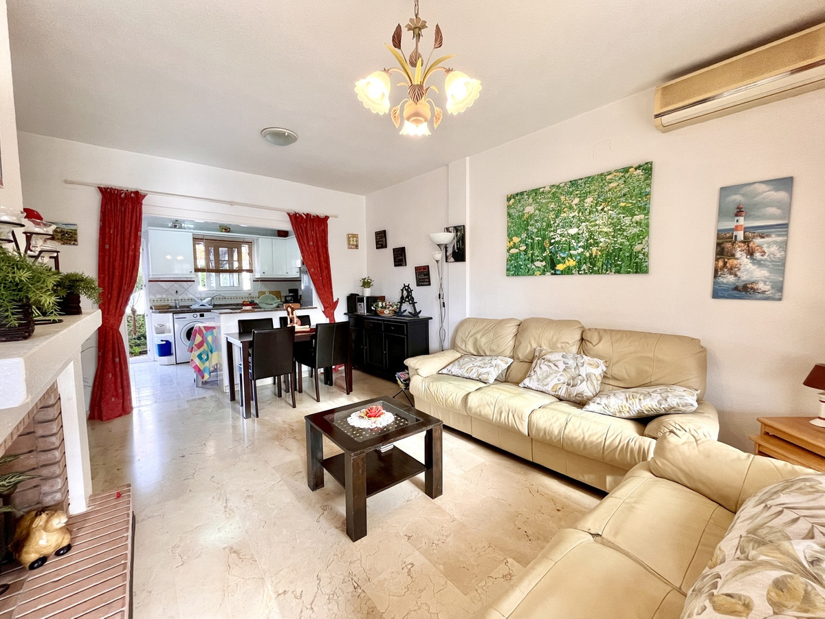 For sale - 2 Bedroom 1 Bathroom Ground Floor Apartment in Playa Flamenca  - Playa Flamenca  - Alicante