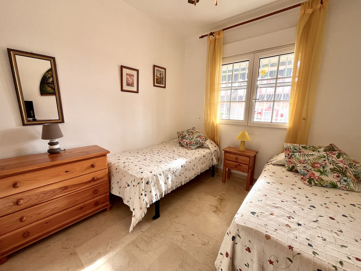 For sale - 2 Bedroom 1 Bathroom Ground Floor Apartment in Playa Flamenca  - Playa Flamenca  - Alicante