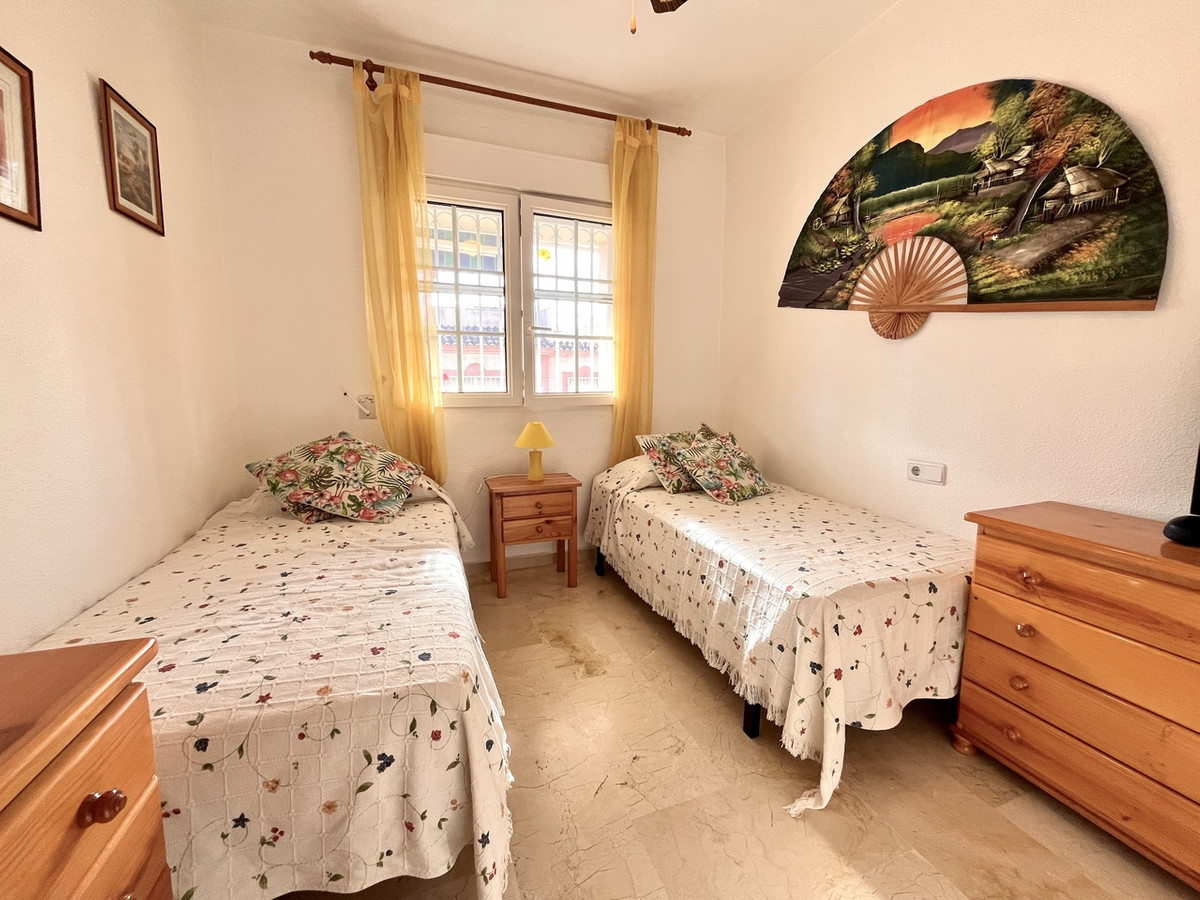 For sale - 2 Bedroom 1 Bathroom Ground Floor Apartment in Playa Flamenca  - Playa Flamenca  - Alicante