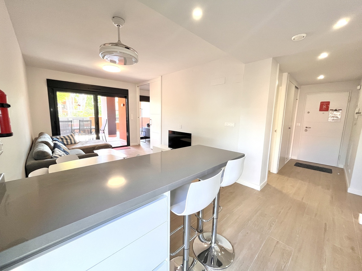 For sale - 2 Bedroom 2 Bathroom Apartment - Middle Floor Apartment in Orihuela - Villamartin  - Alicante