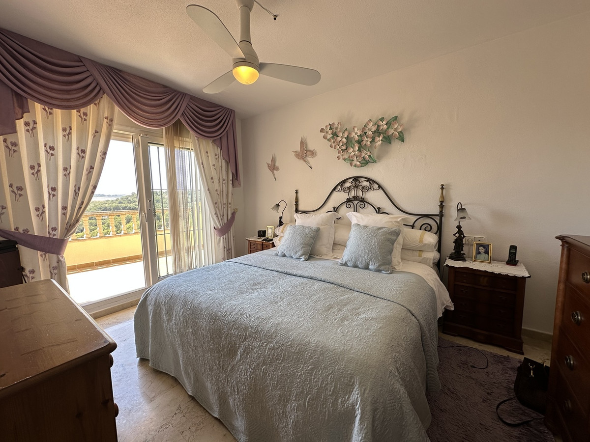 For sale - 5 Bedroom 4 Bathroom House - Detached Villa in Orihuela - Villamartin  - Alicante