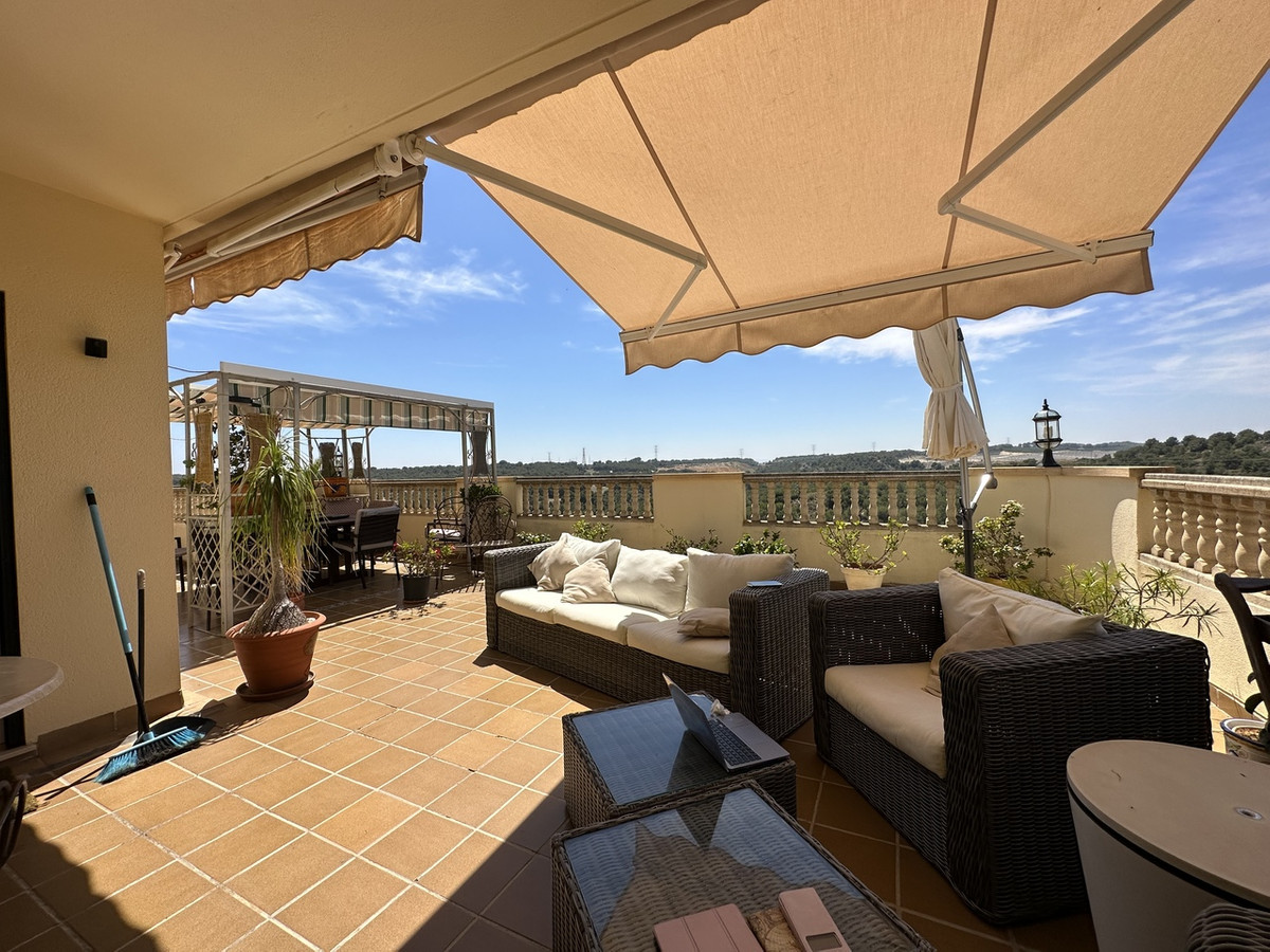 For sale - 5 Bedroom 4 Bathroom House - Detached Villa in Orihuela - Villamartin  - Alicante