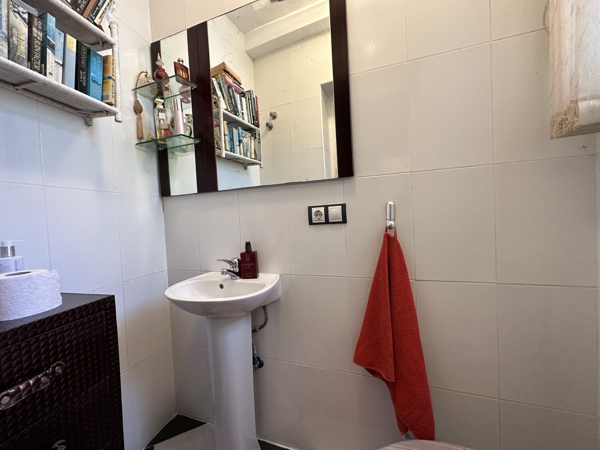 For sale - 5 Bedroom 4 Bathroom House - Detached Villa in Orihuela - Villamartin  - Alicante