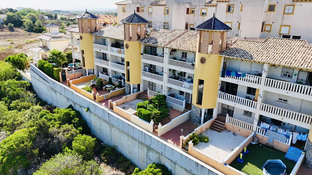 For sale - 2 Bedroom 1 Bathroom Apartment - Ground Floor Apartment in Lomas de Cabo Roig - Cabo Roig  - Alicante