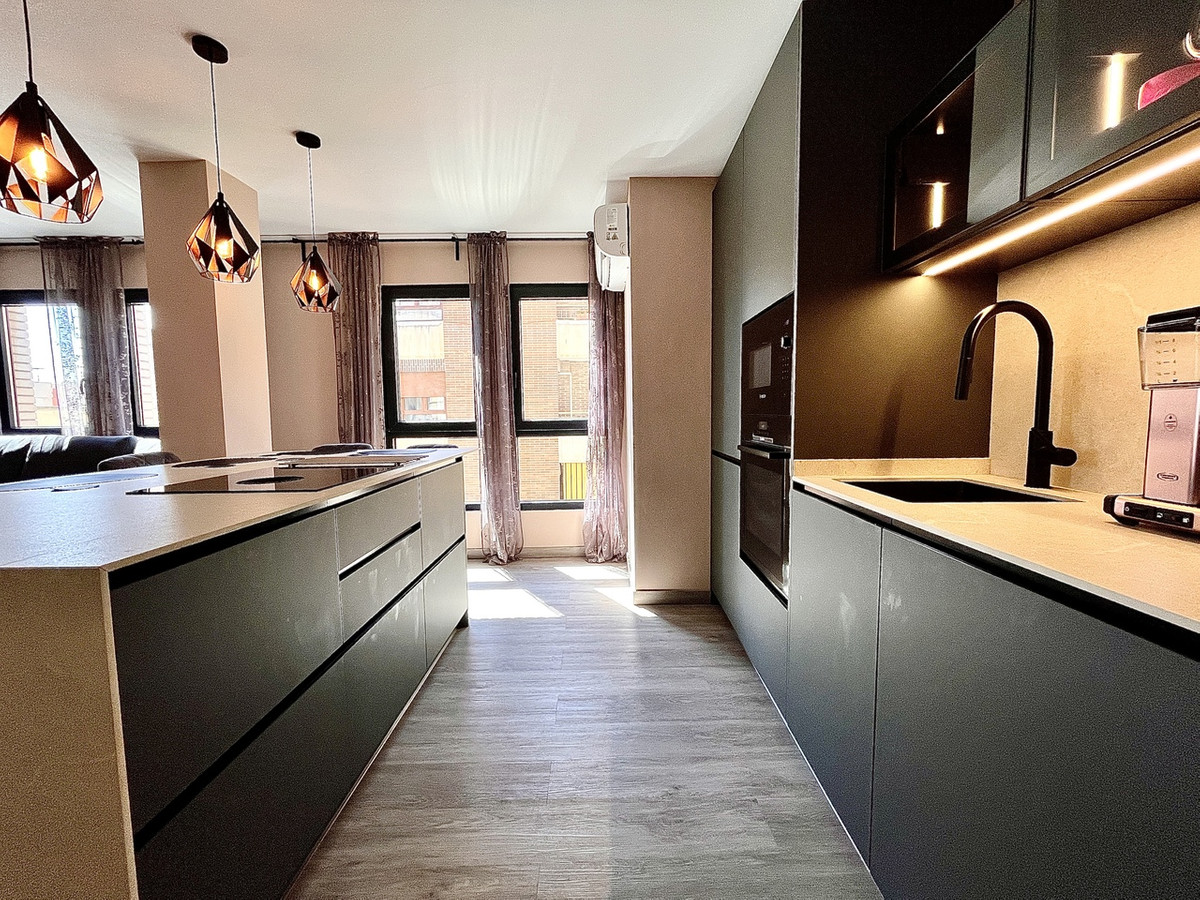 For sale - 4 Bedroom 2 Bathroom Apartment - Middle Floor Apartment in Almoradi - Almoradi Centro  - Alicante