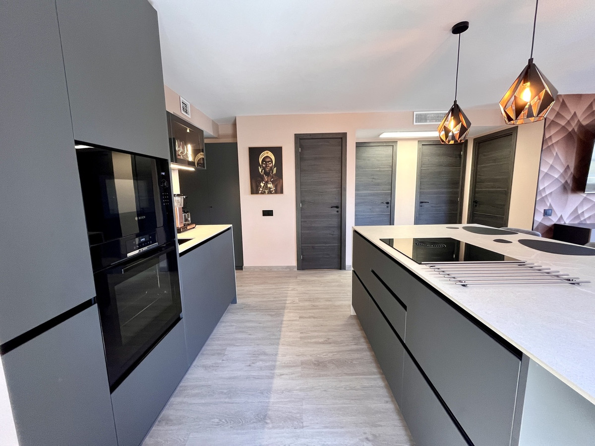 For sale - 4 Bedroom 2 Bathroom Apartment - Middle Floor Apartment in Almoradi - Almoradi Centro  - Alicante
